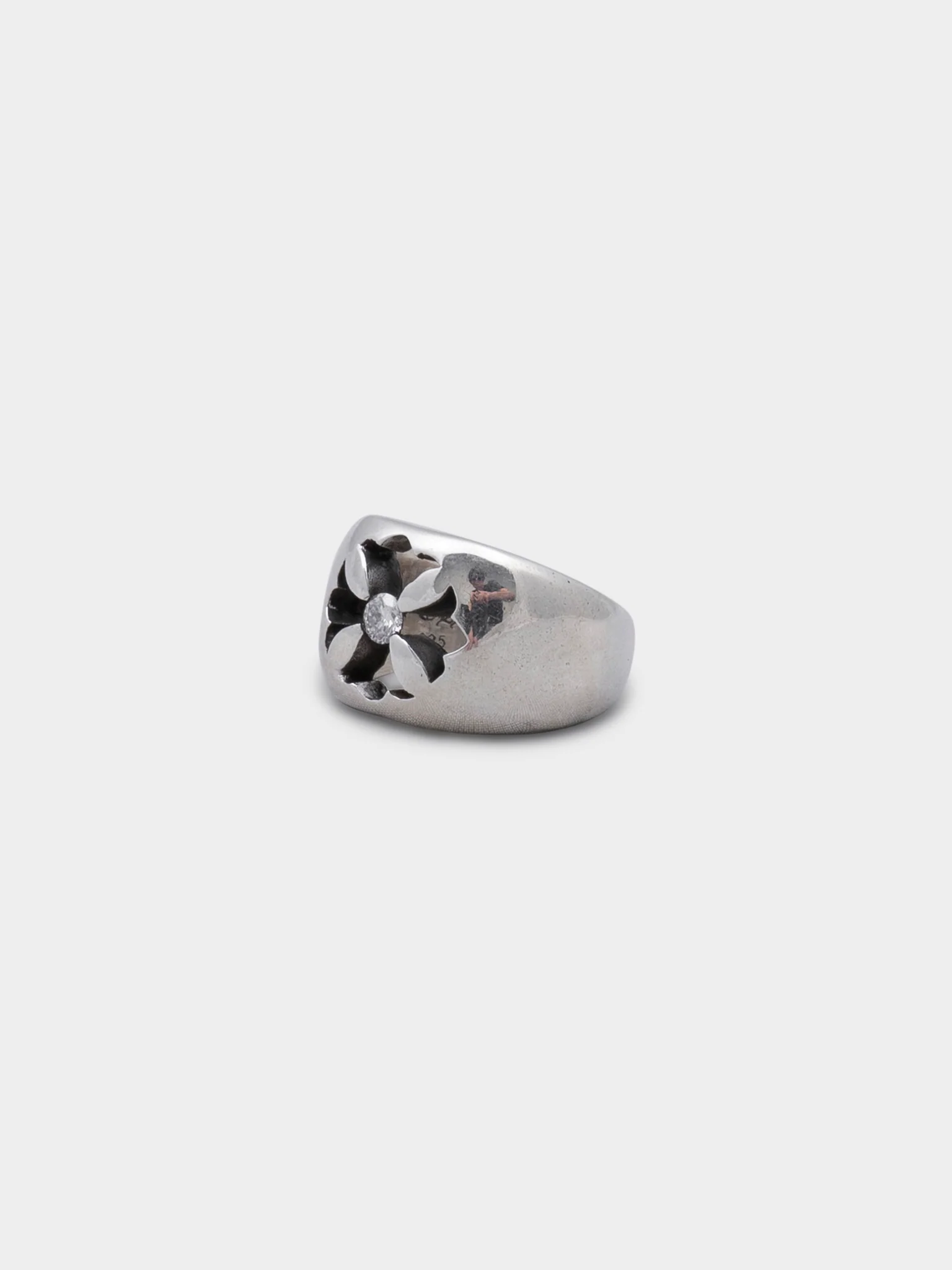 Cut Out Plus Diamond Ring - Image 3