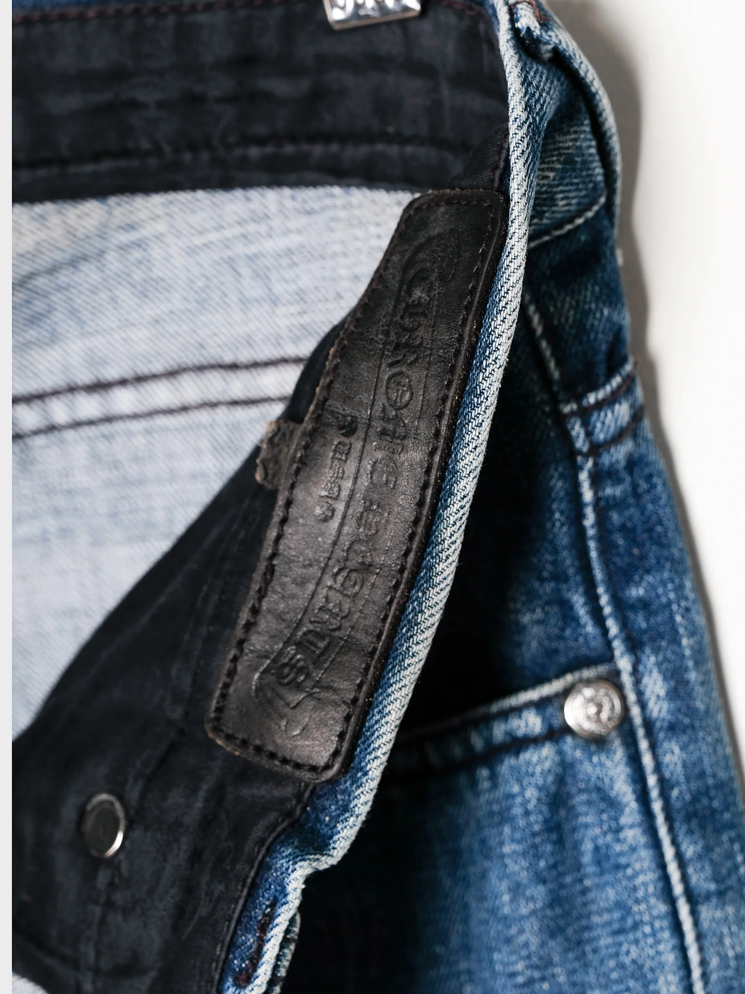 Faded Jeans - Image 5