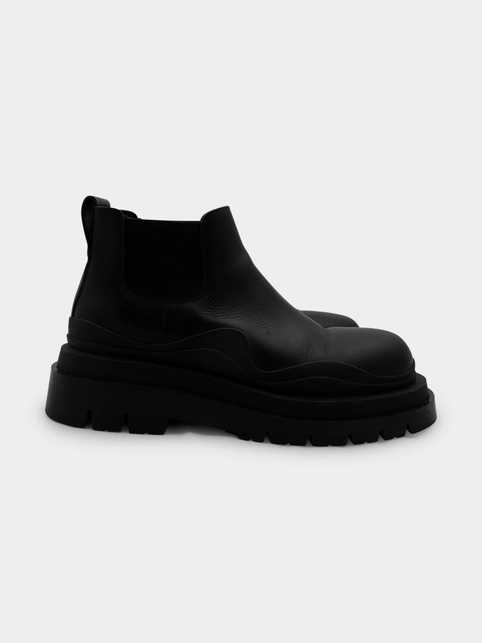 Lug Tire Short Chelsea Boots - Image 4