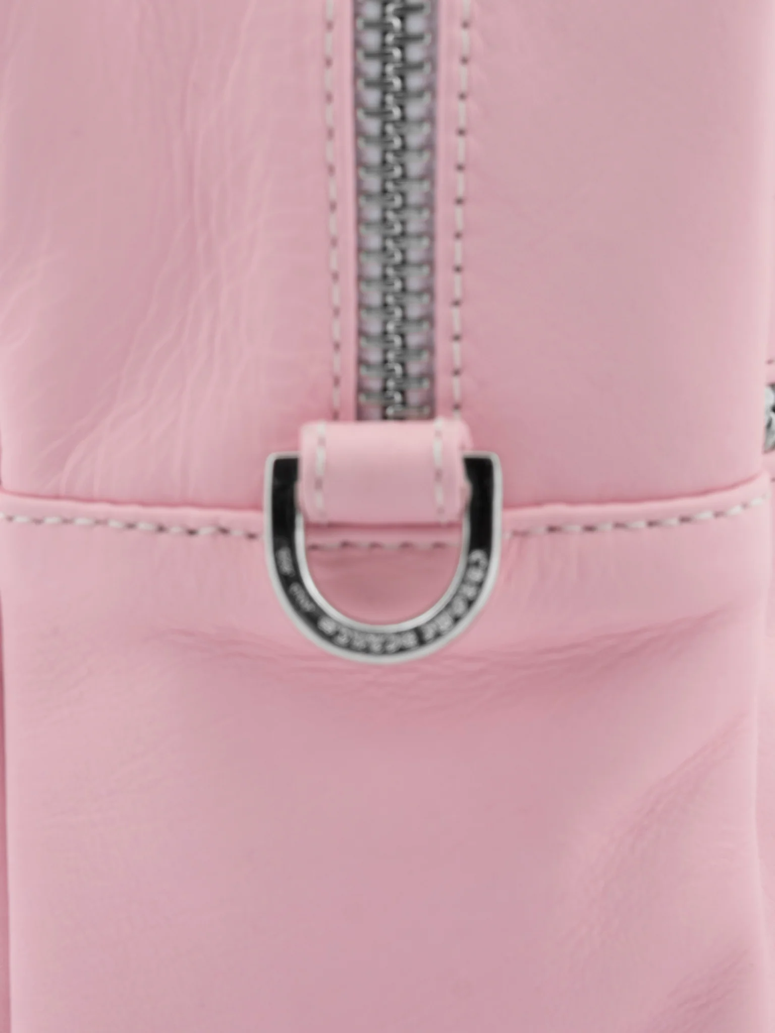 Taka Shoulder Bag - Image 11